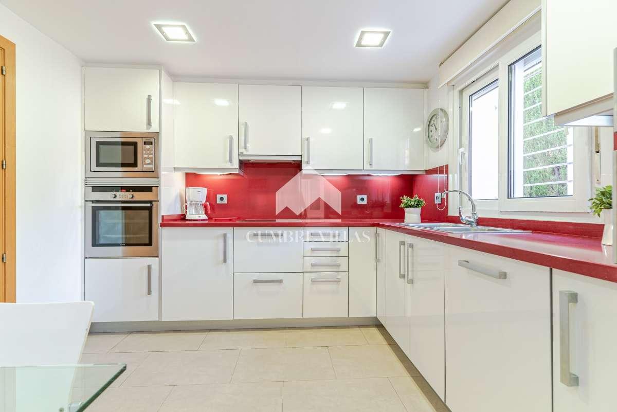 Villa for Sale in Almuñécar