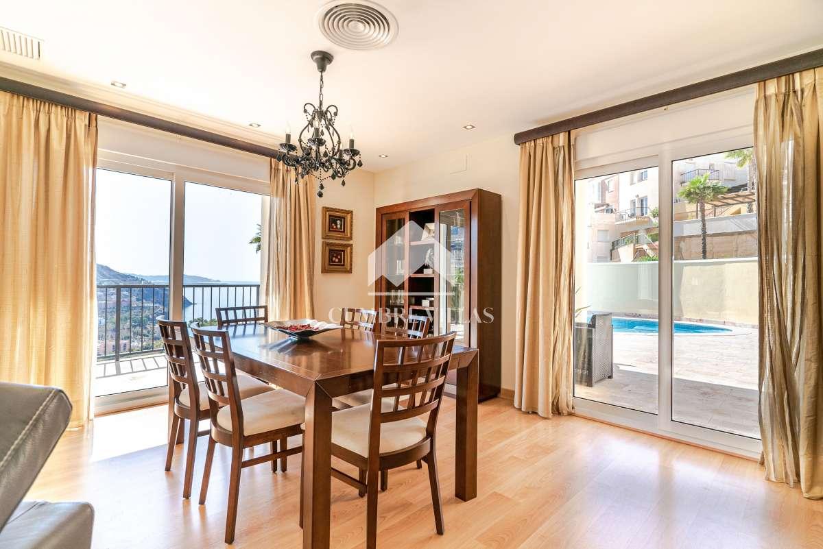 Villa for Sale in Almuñécar