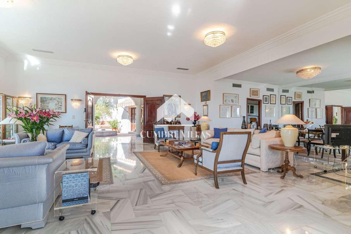 Villa for Sale in Salobreña