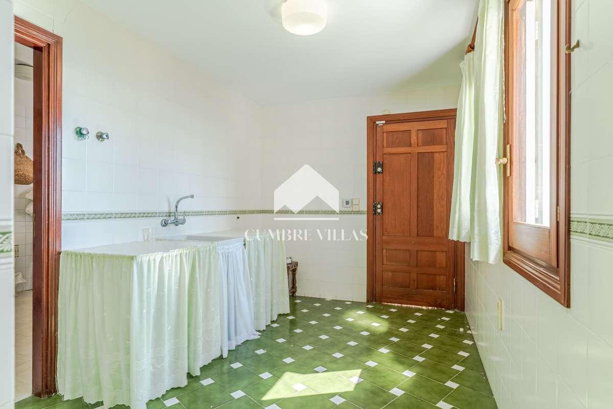 Villa for Sale in Salobreña