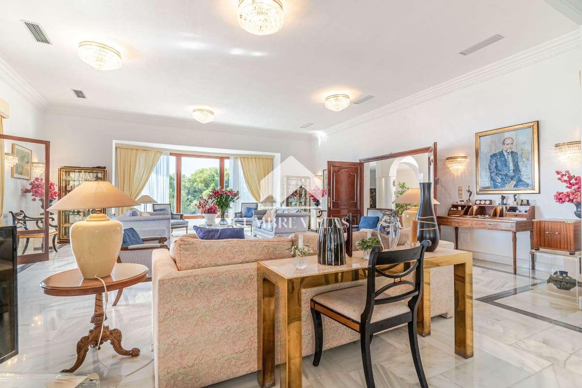 Villa for Sale in Salobreña