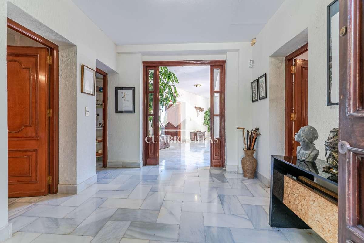 Villa for Sale in Salobreña