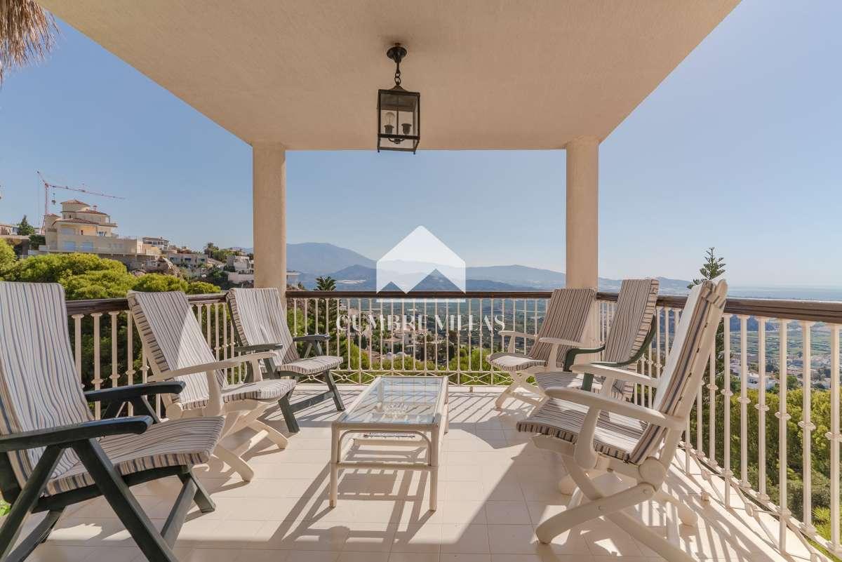 Villa for Sale in Salobreña