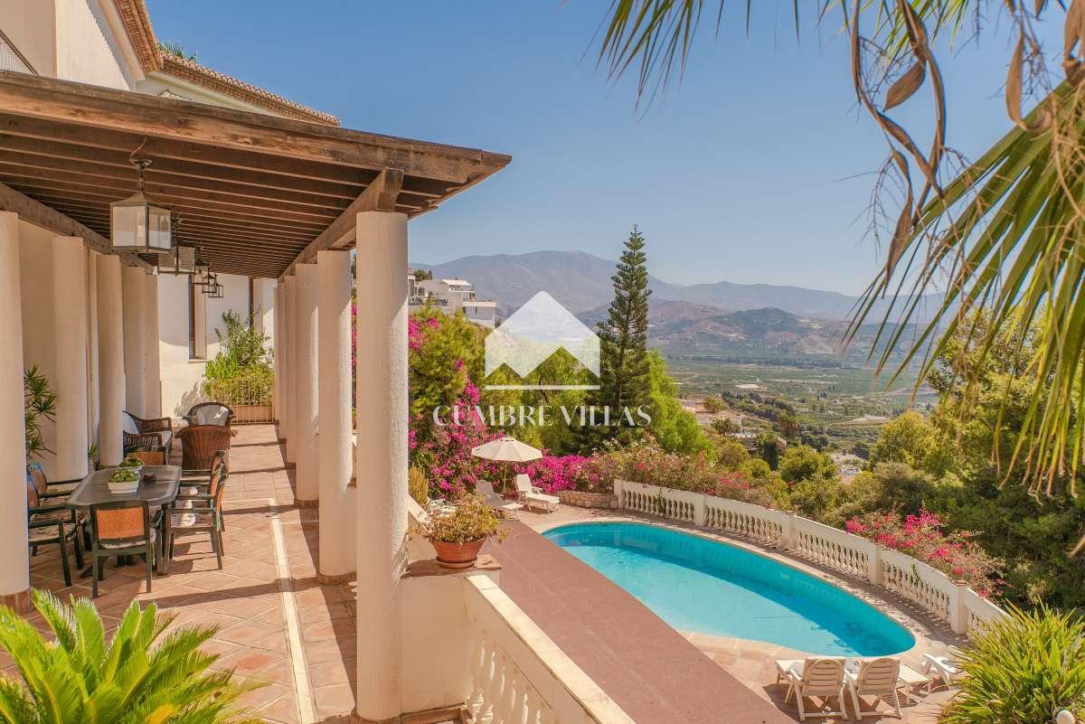 Villa for Sale in Salobreña