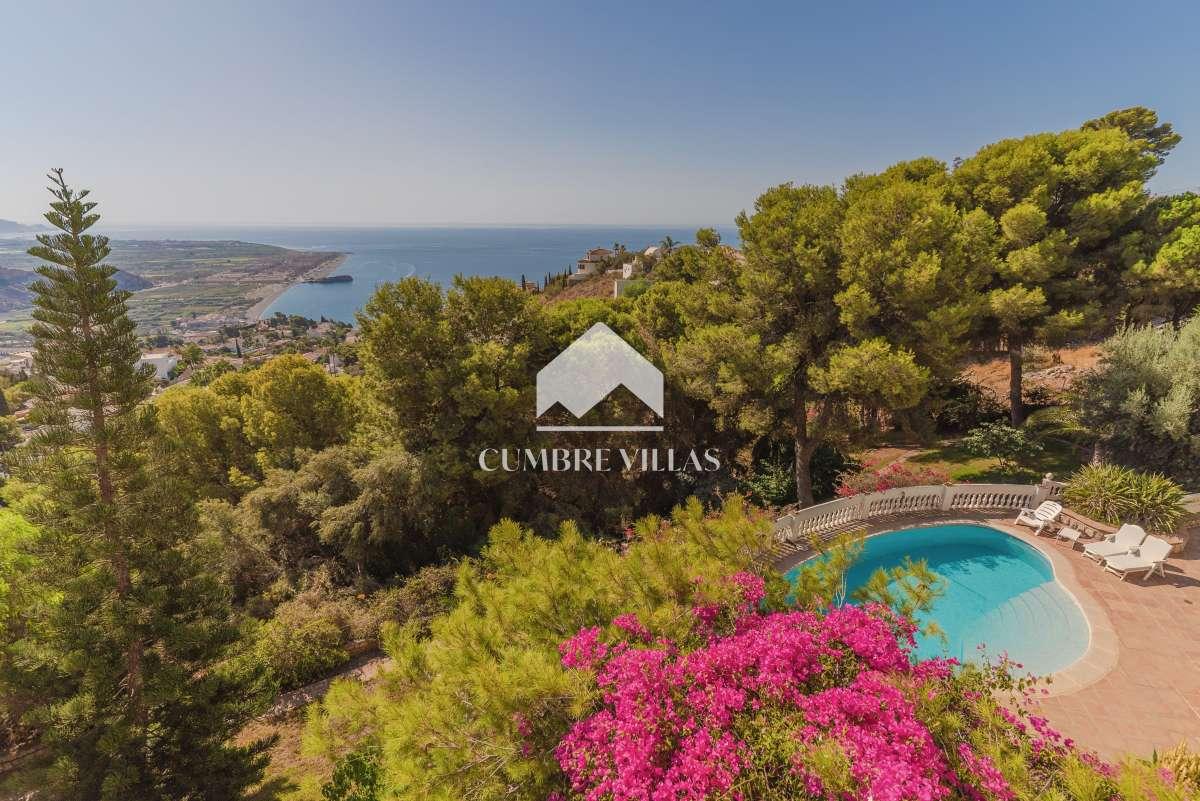 Villa for Sale in Salobreña