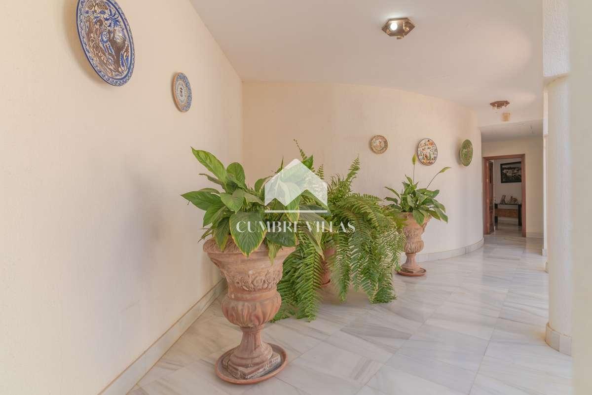 Villa for Sale in Salobreña