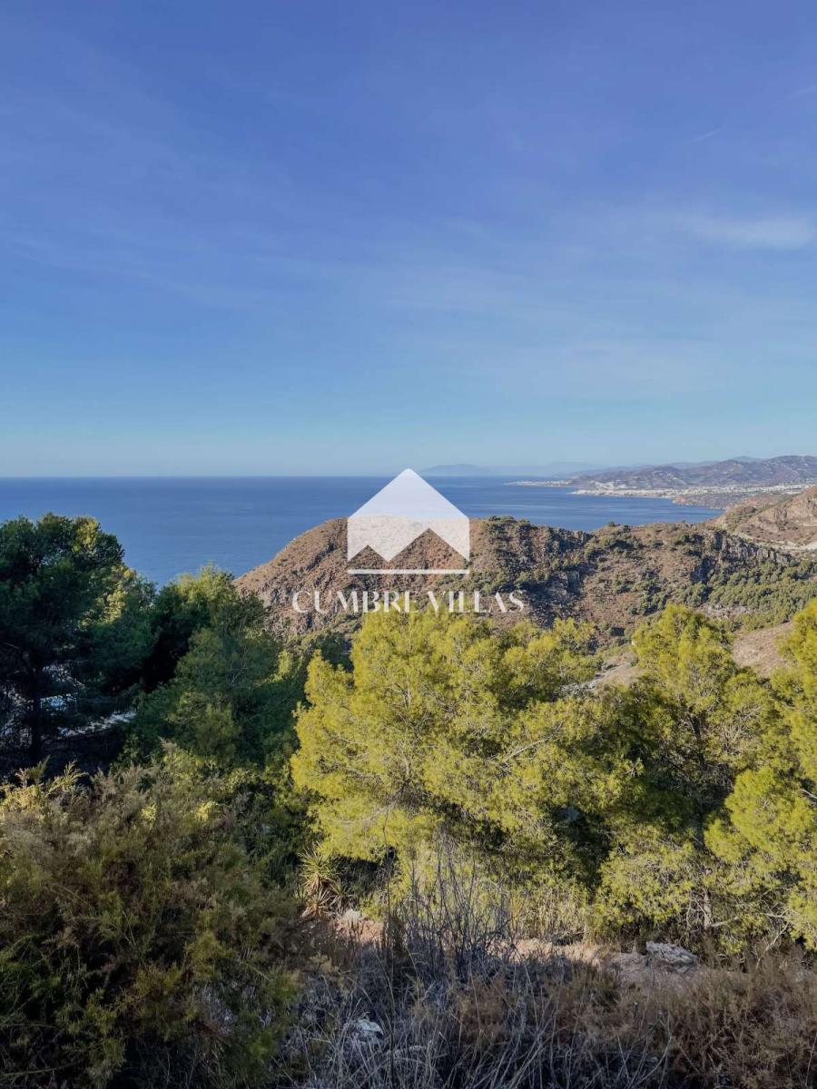 Plot for Sale in Almuñécar