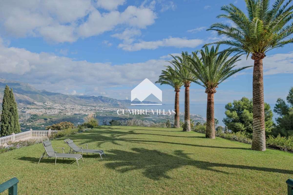 Villa for Sale in Nerja