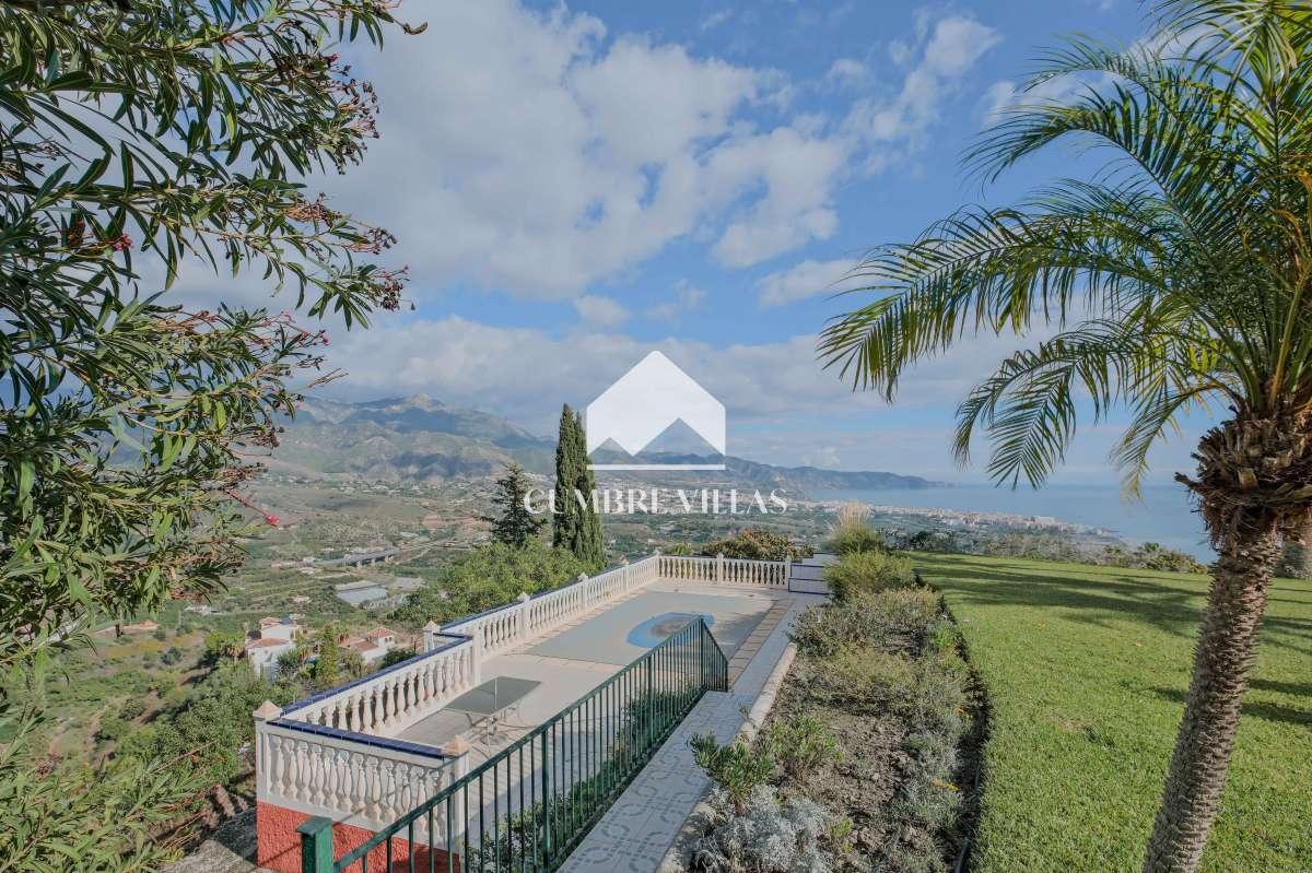 Villa for Sale in Nerja