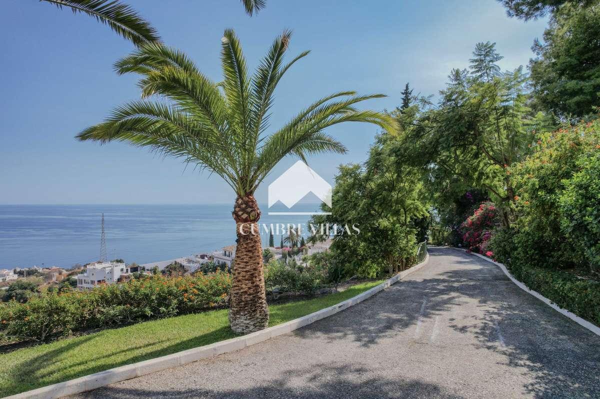 Villa for Sale in Nerja