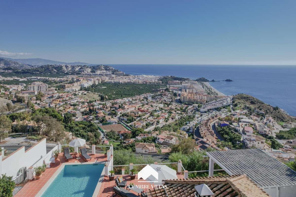 Villa for Sale in Almuñécar