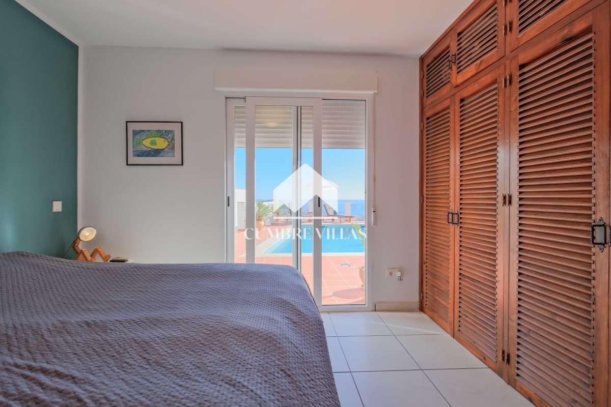 Villa for Sale in Almuñécar