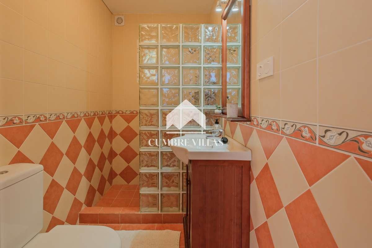 Villa for Sale in Almuñécar