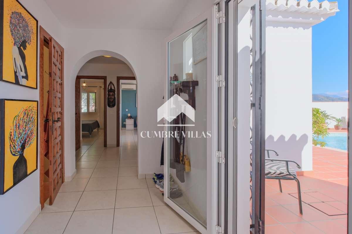 Villa for Sale in Almuñécar