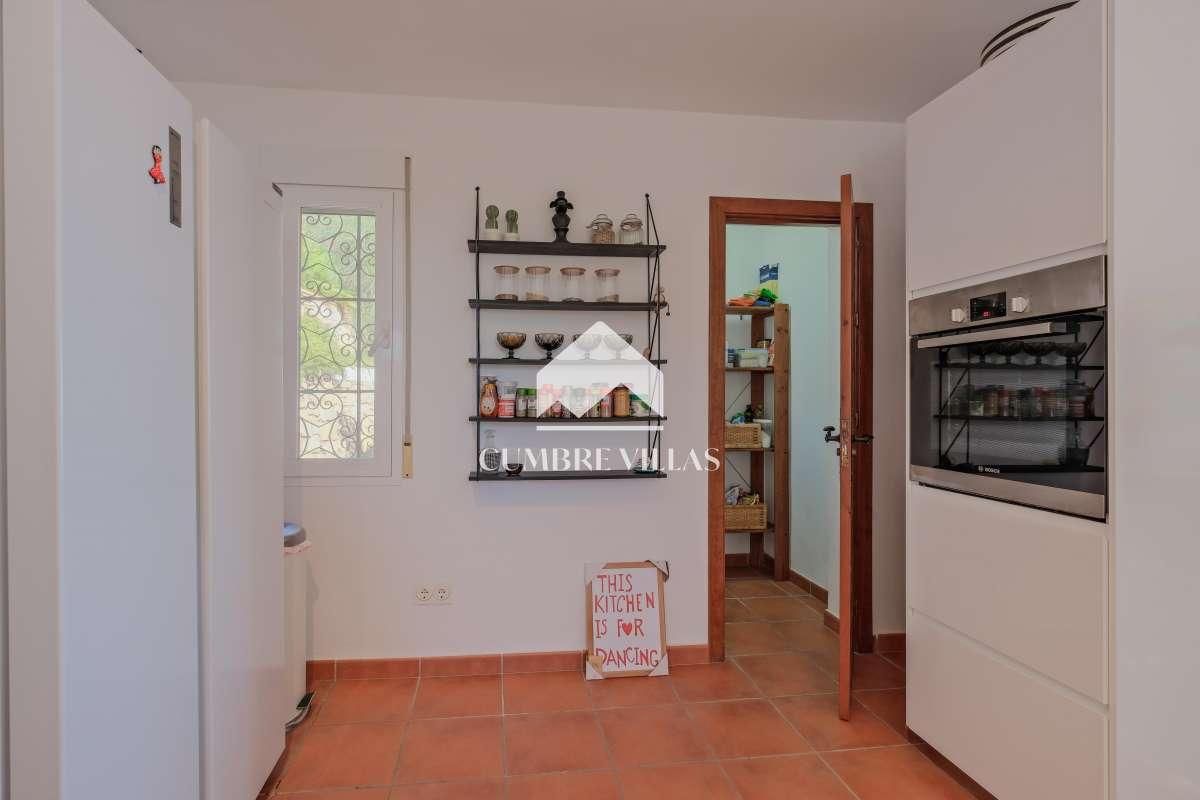 Villa for Sale in Almuñécar