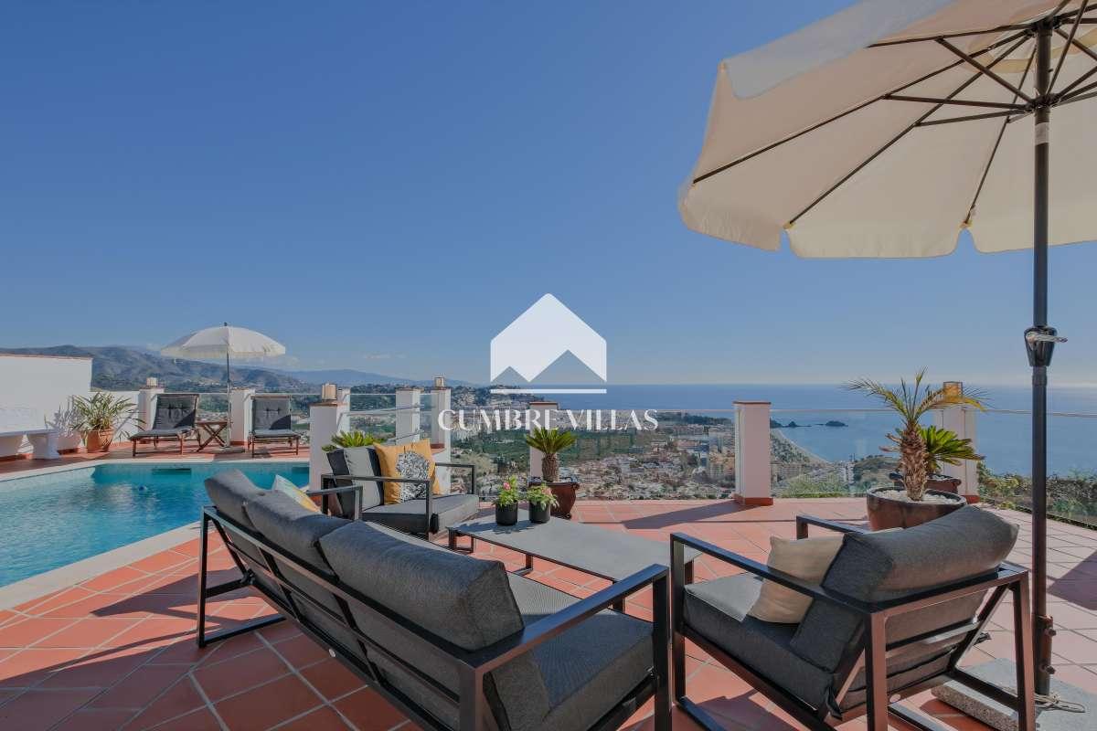 Villa for Sale in Almuñécar