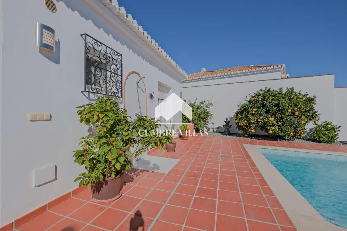 Villa for Sale in Almuñécar