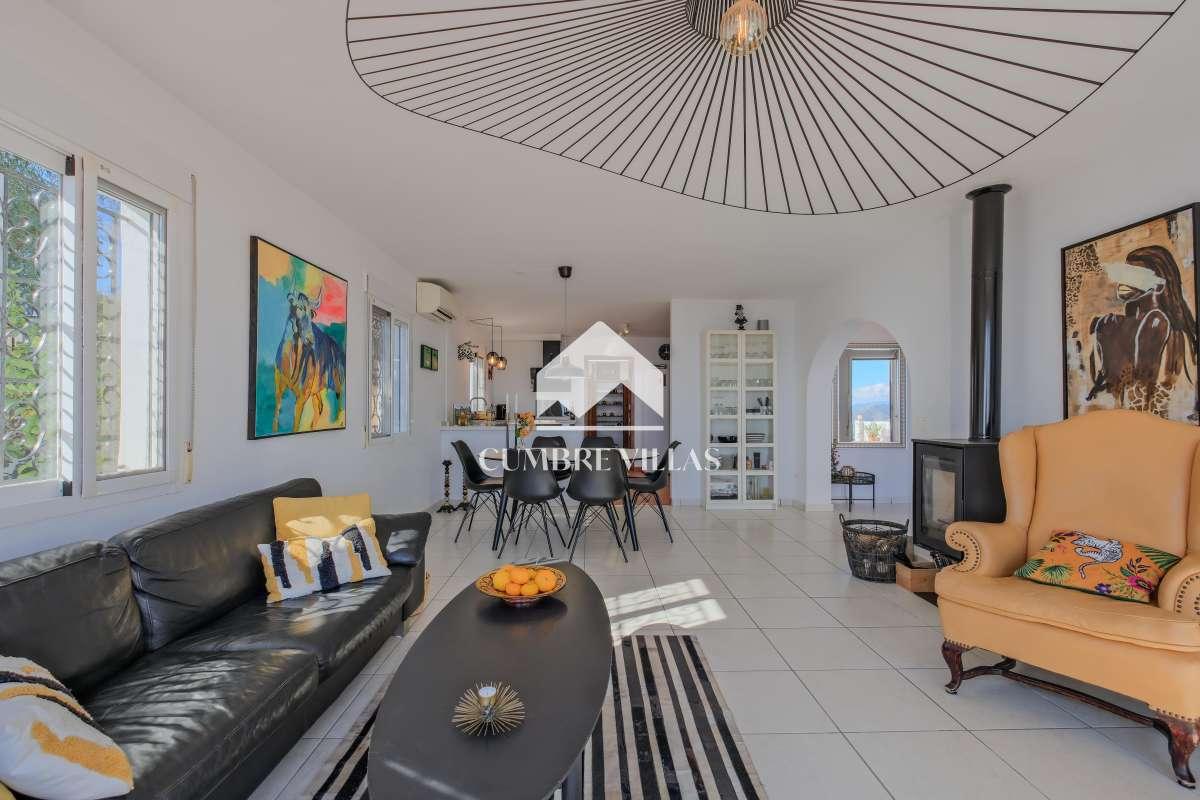 Villa for Sale in Almuñécar
