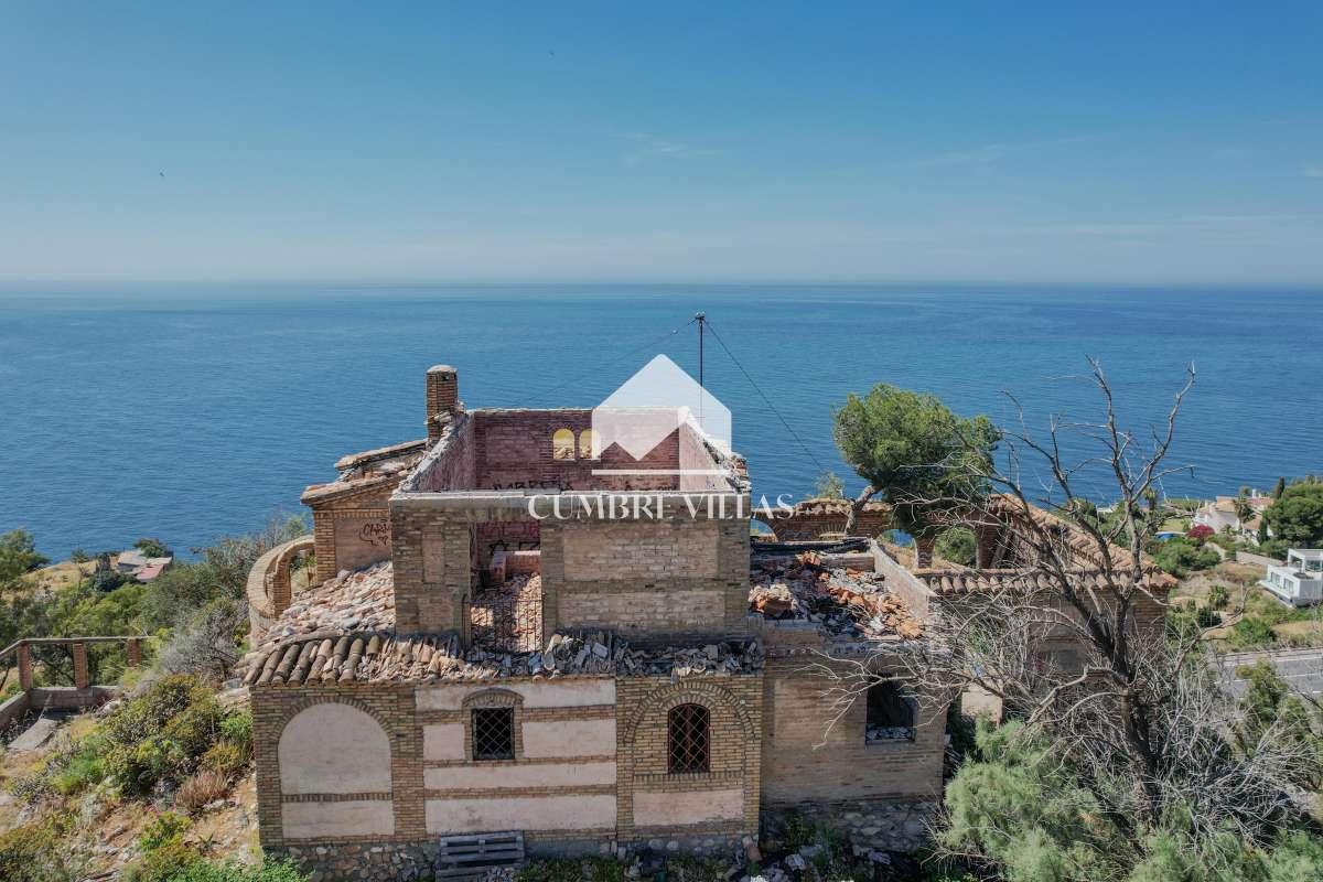 Villa for Sale in Salobreña