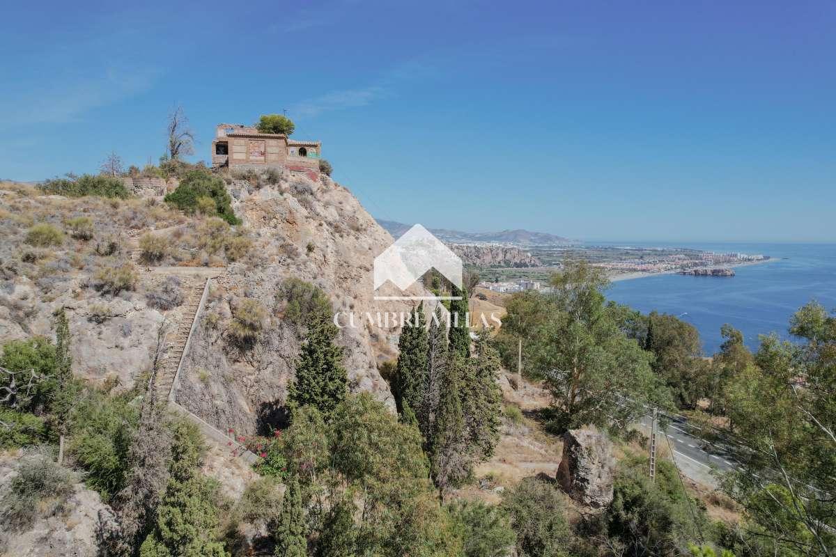 Villa for Sale in Salobreña