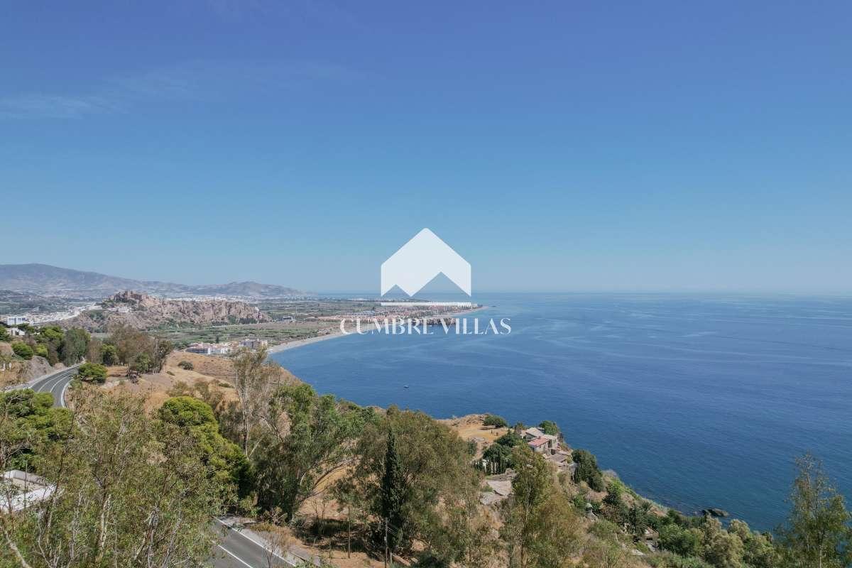 Villa for Sale in Salobreña
