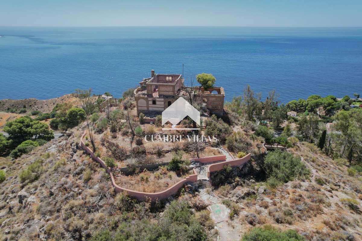 Villa for Sale in Salobreña