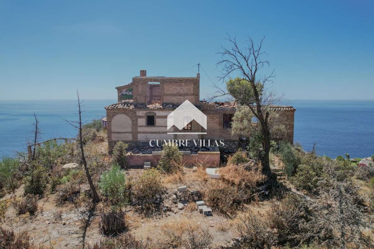 Villa for Sale in Salobreña