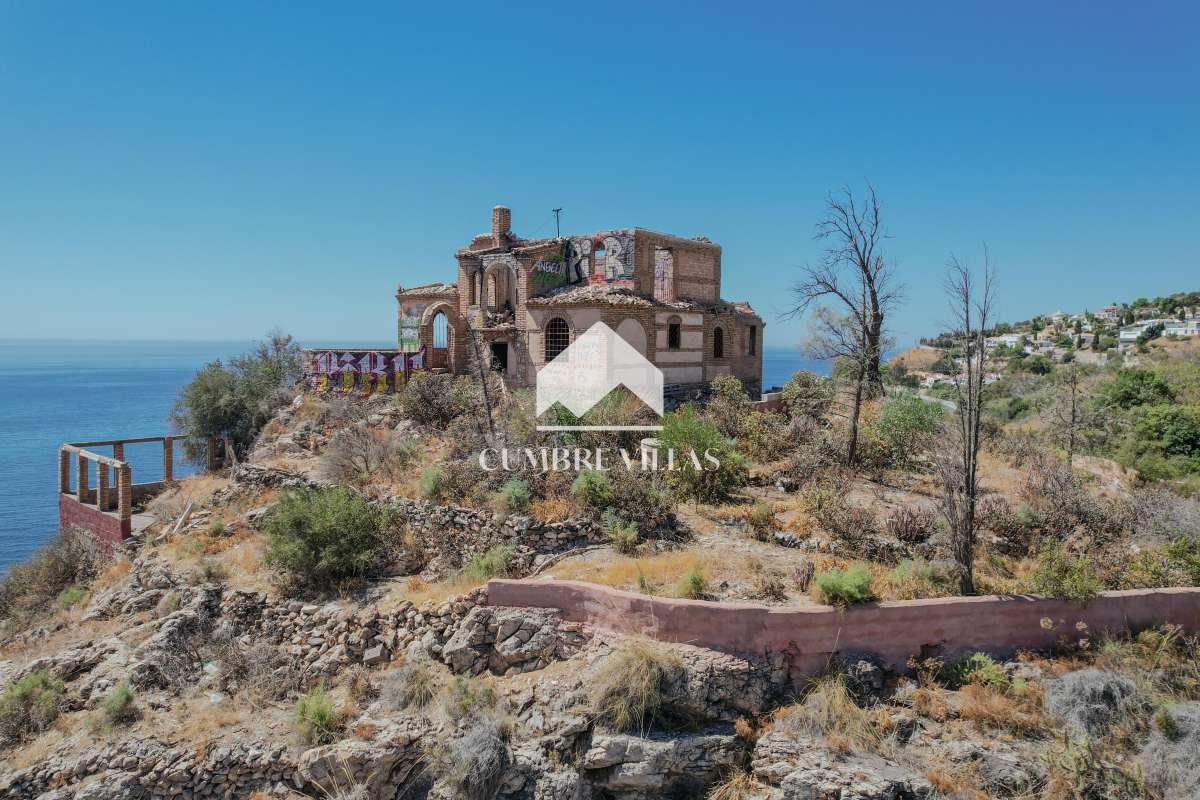Villa for Sale in Salobreña