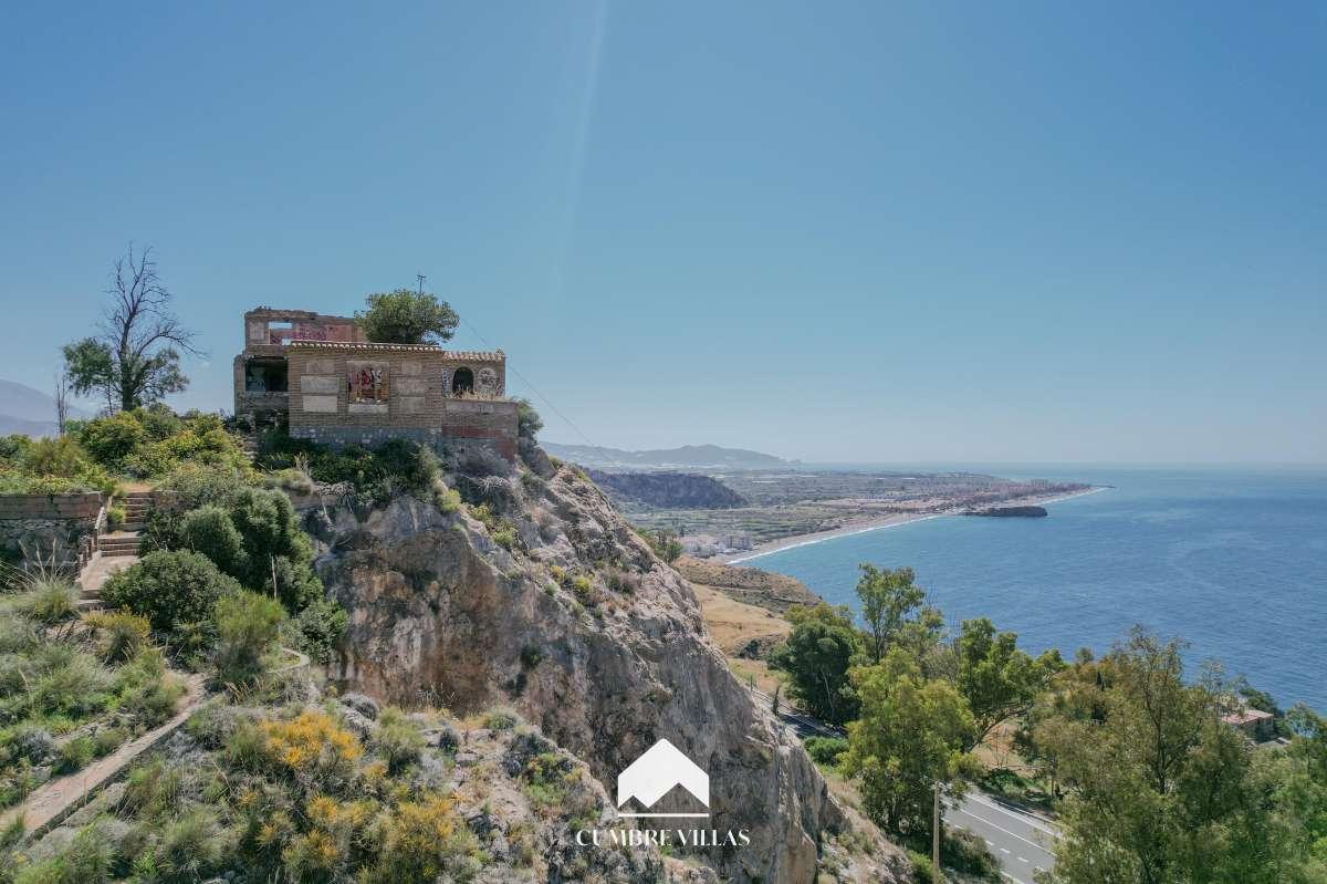 Villa for Sale in Salobreña