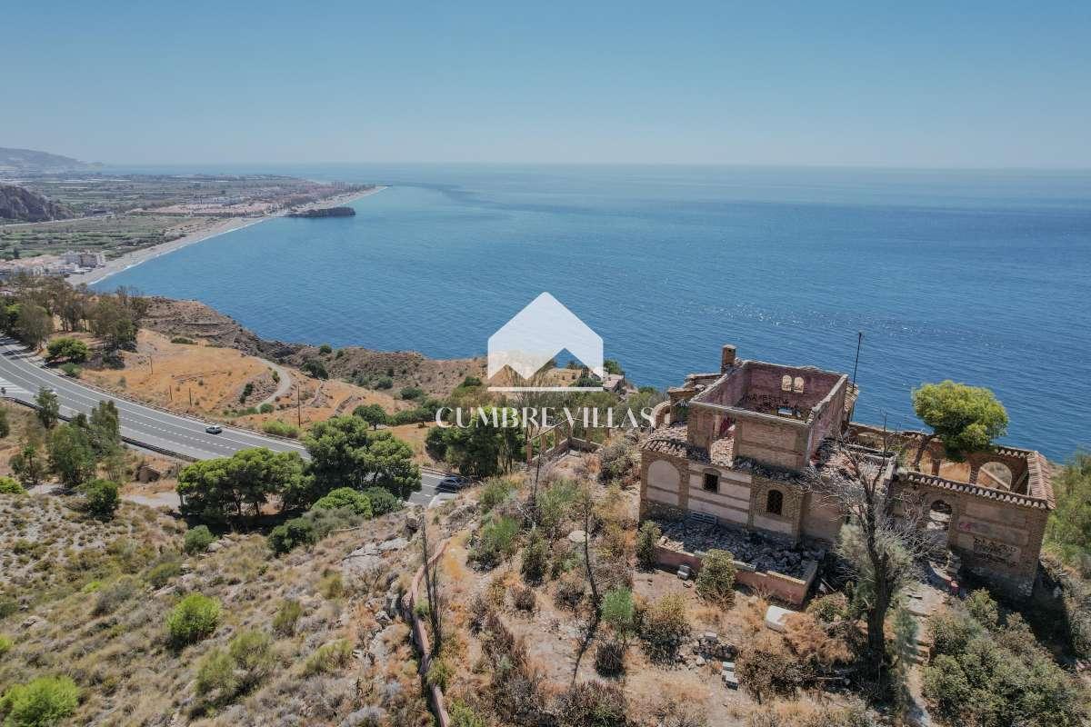 Villa for Sale in Salobreña
