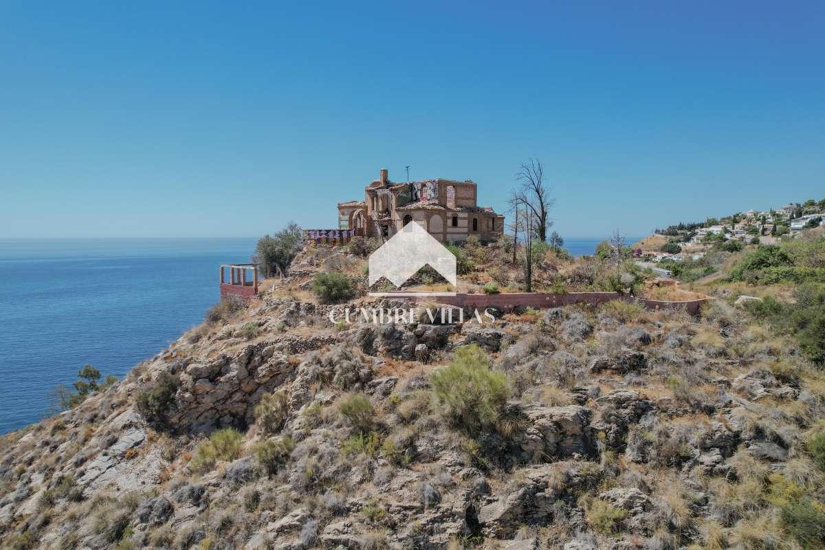 Villa for Sale in Salobreña