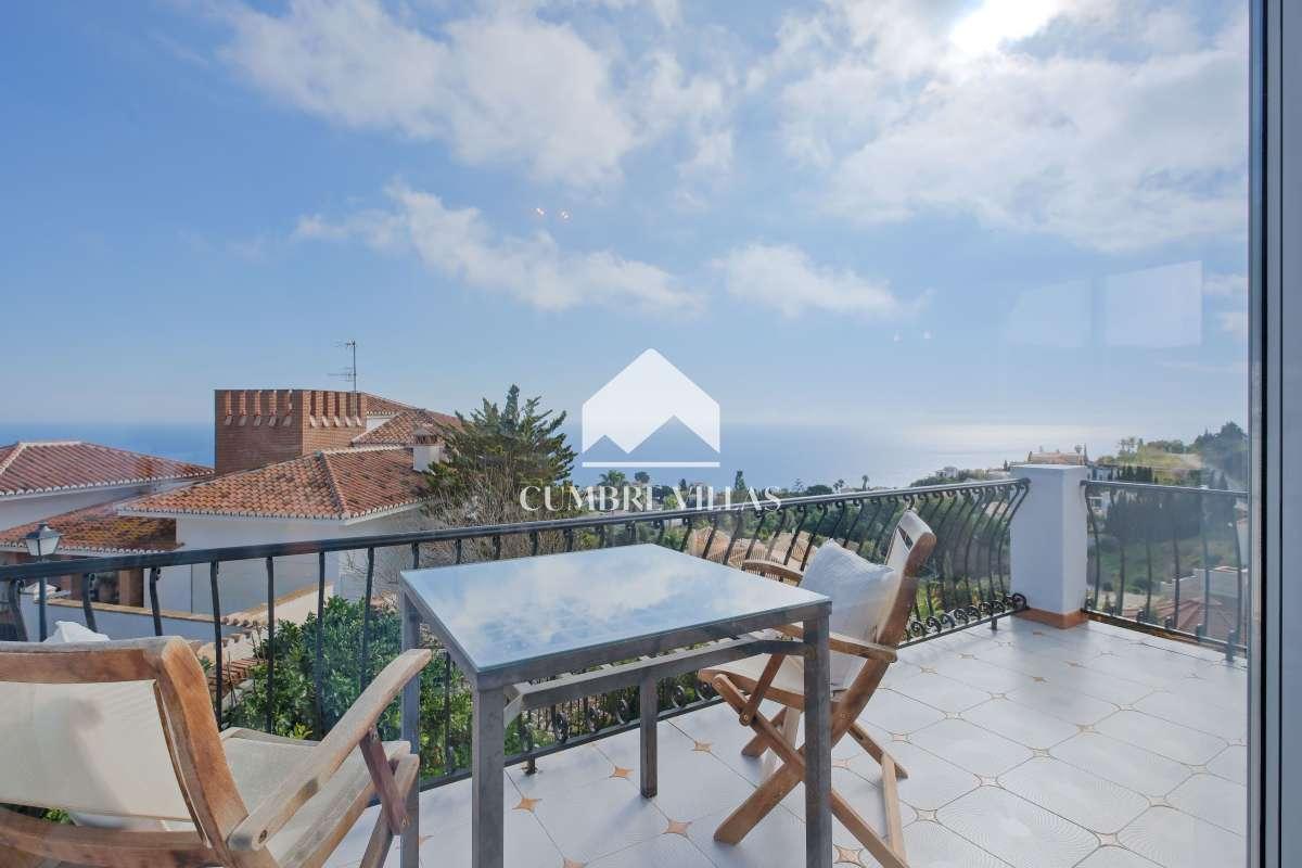 Villa for Sale in Salobreña