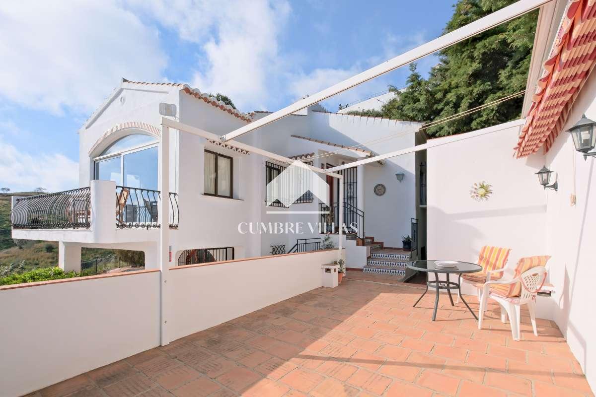 Villa for Sale in Salobreña