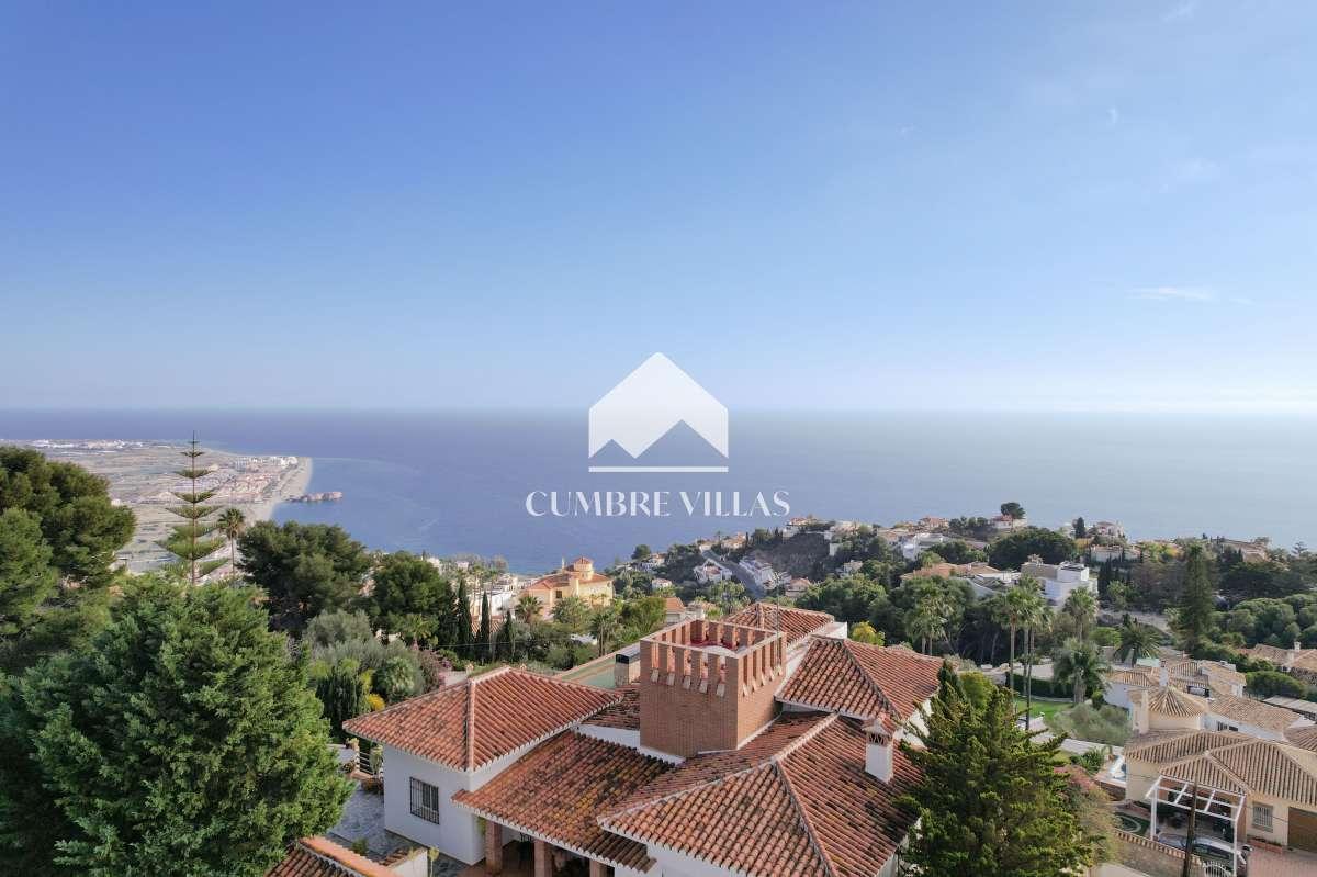 Villa for Sale in Salobreña