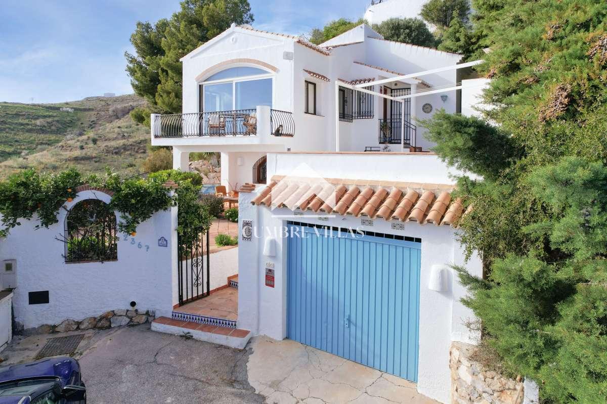Villa for Sale in Salobreña