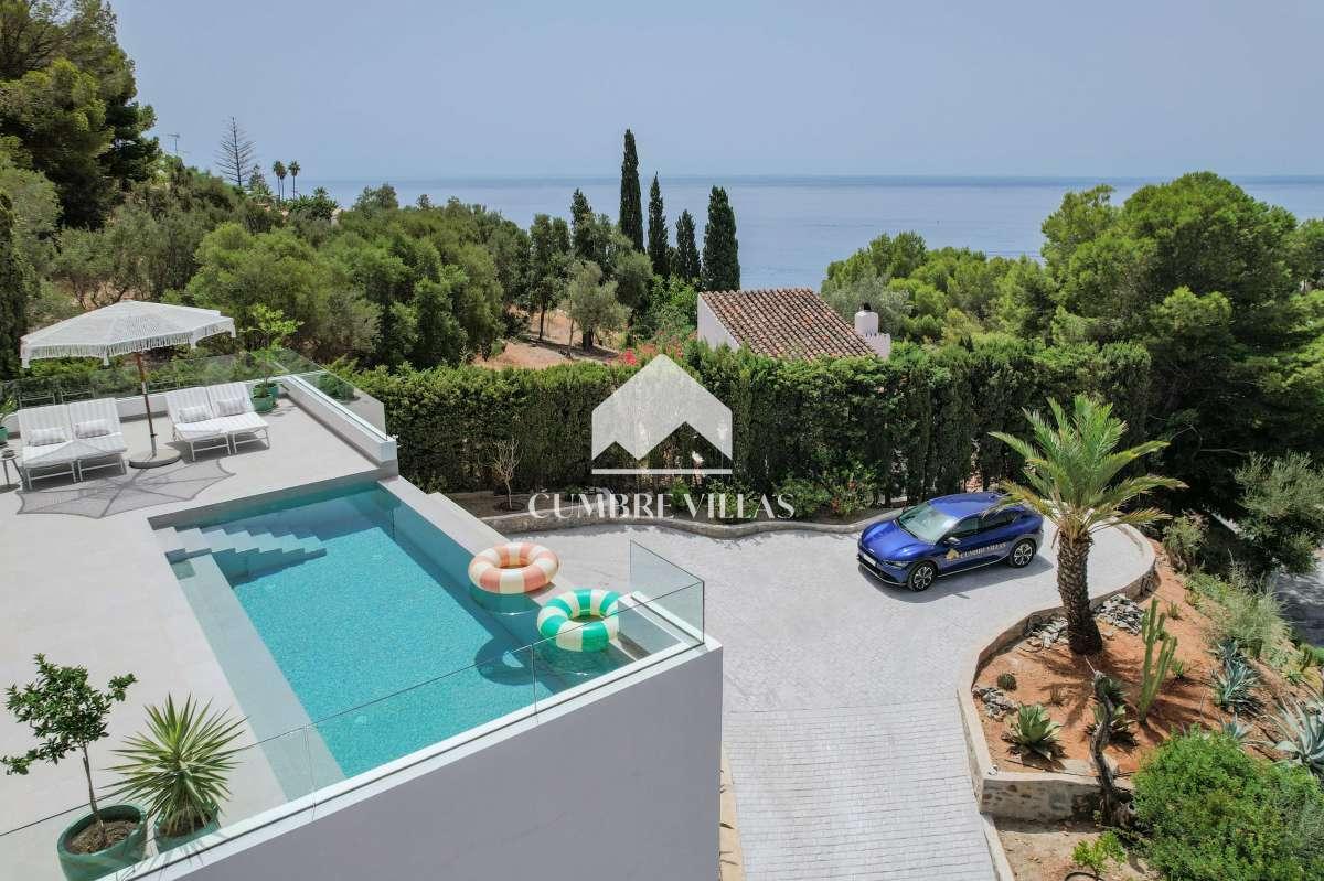 Villa for Sale in Almuñécar