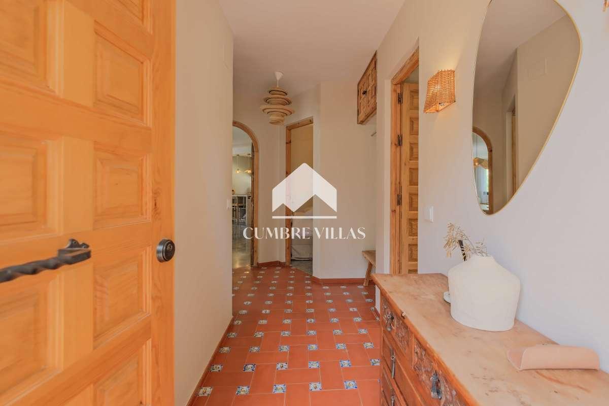 Villa for Sale in Almuñécar