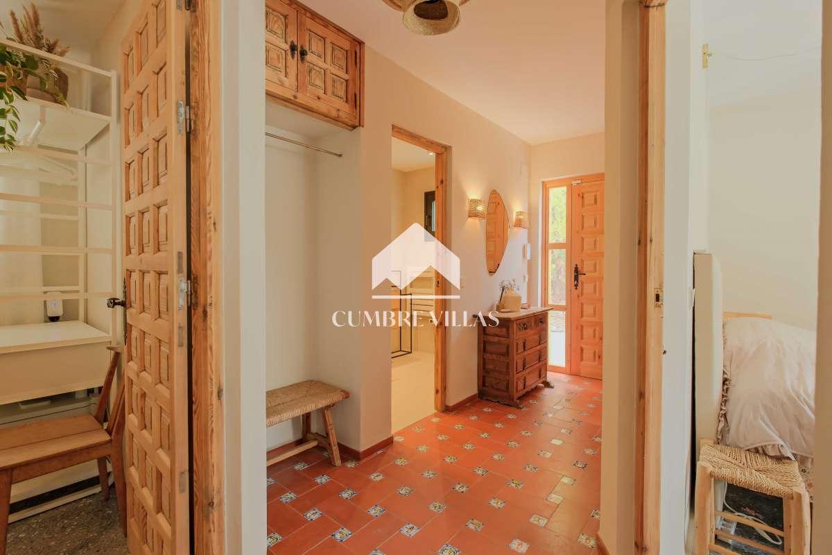 Villa for Sale in Almuñécar