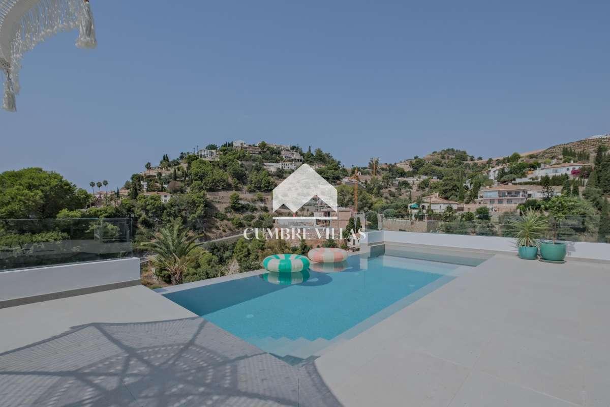 Villa for Sale in Almuñécar