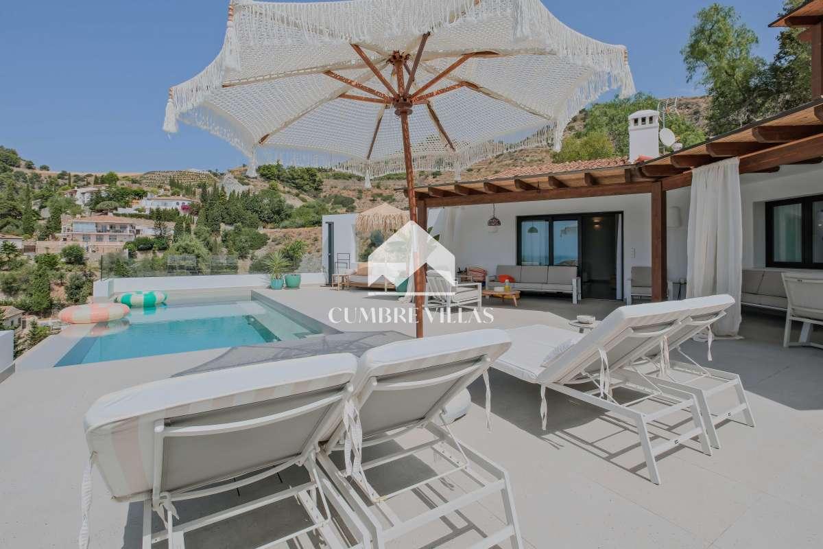 Villa for Sale in Almuñécar