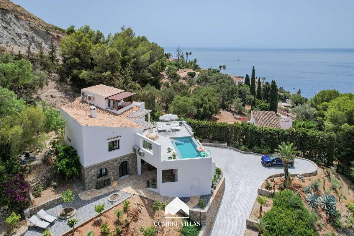 Villa for Sale in Almuñécar