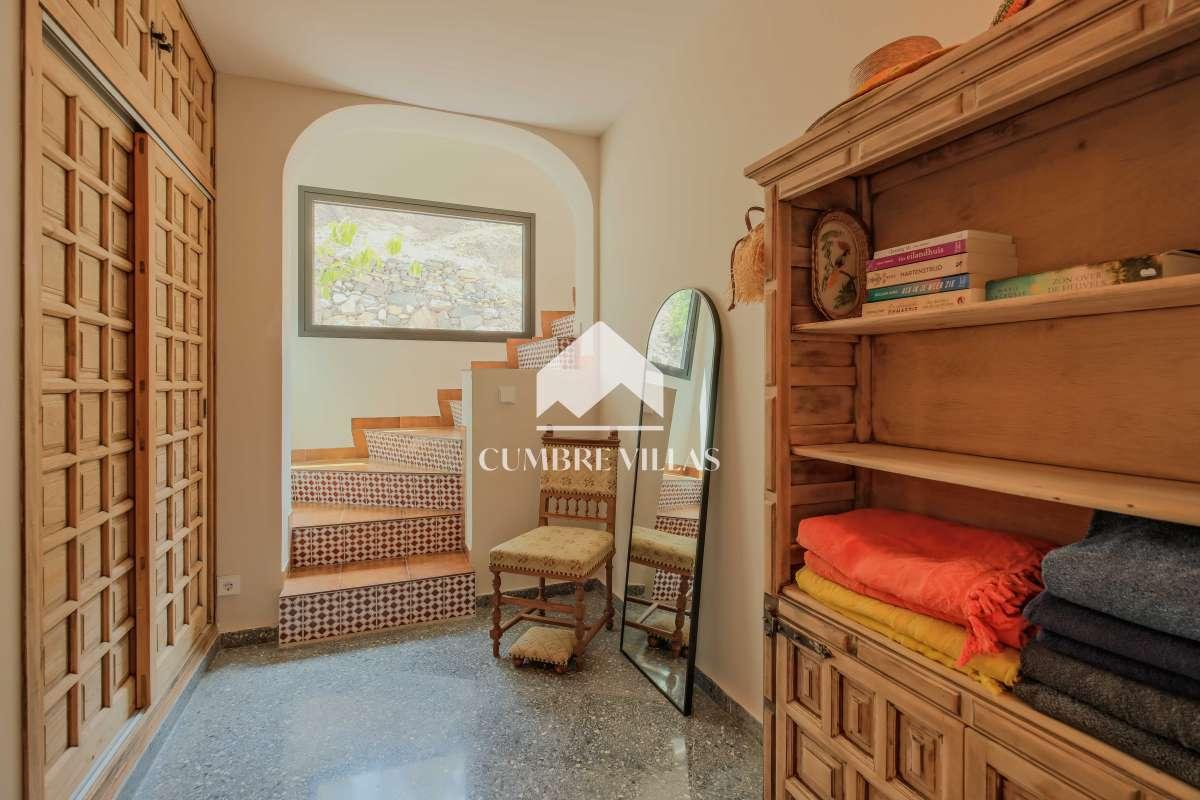 Villa for Sale in Almuñécar