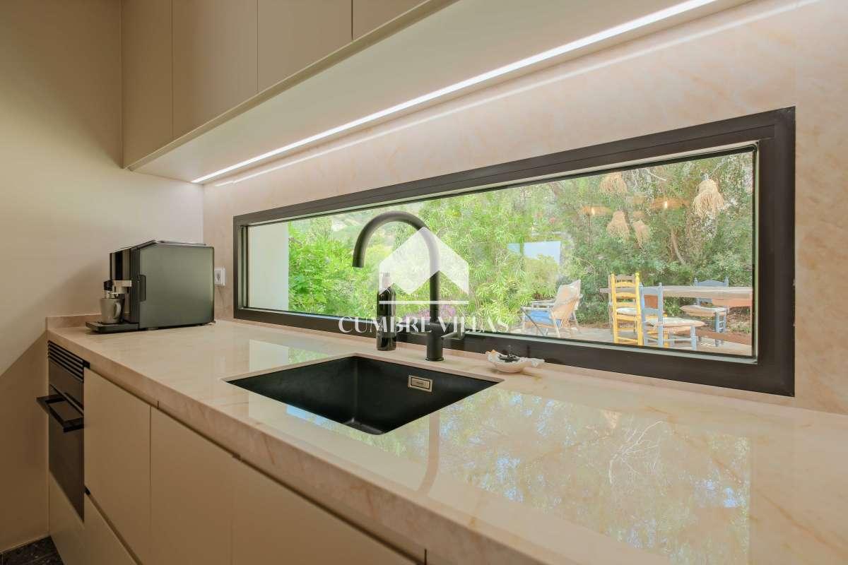 Villa for Sale in Almuñécar