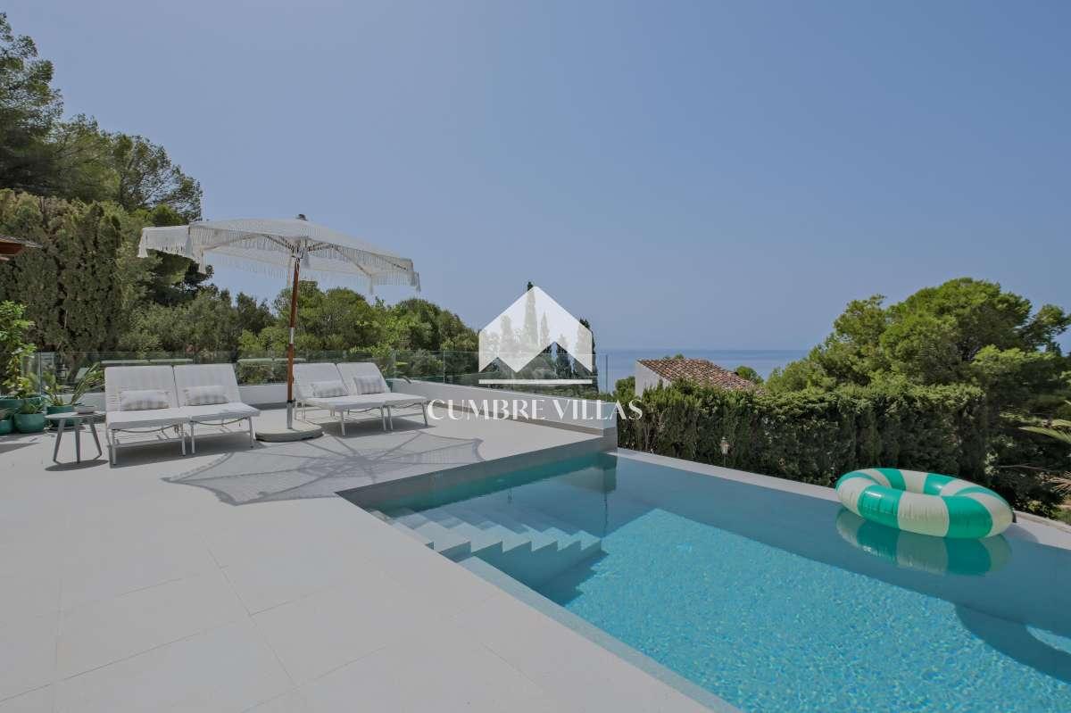 Villa for Sale in Almuñécar