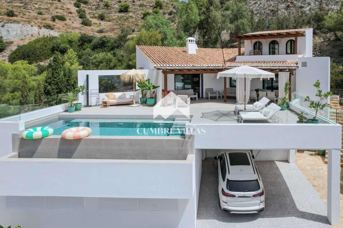 Villa for Sale in Almuñécar