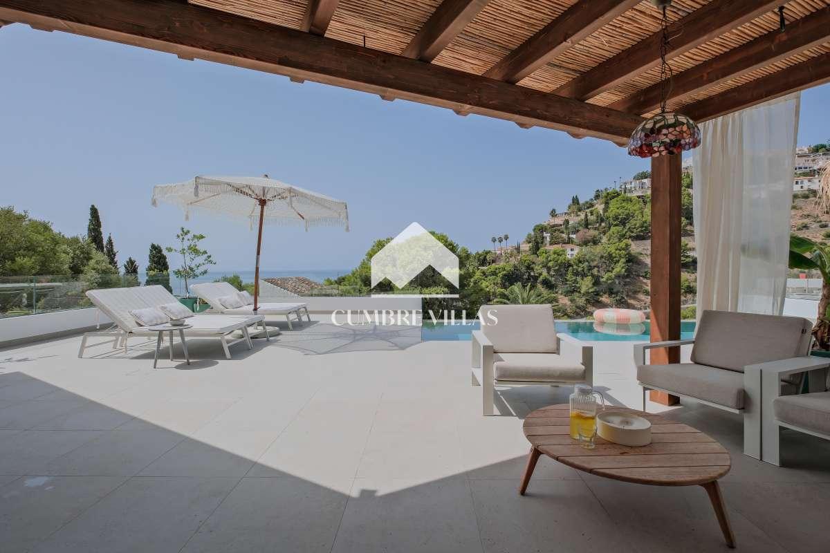Villa for Sale in Almuñécar