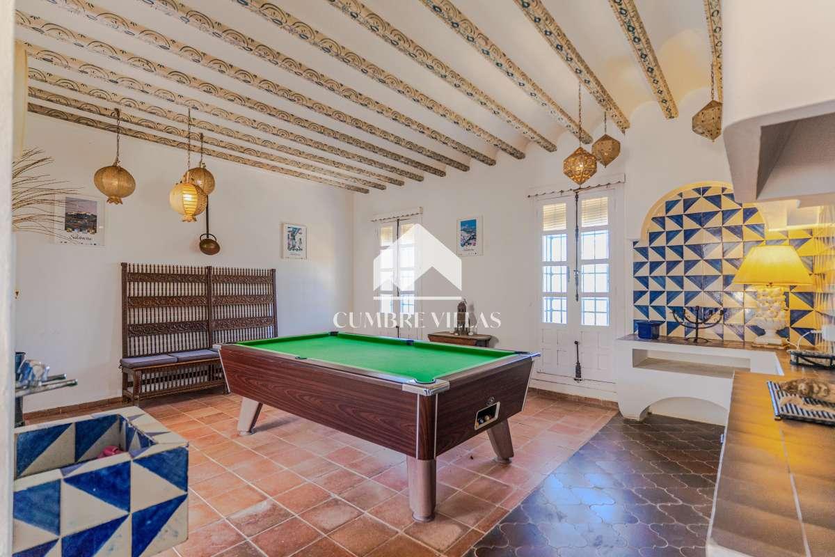 Villa for Sale in Salobreña
