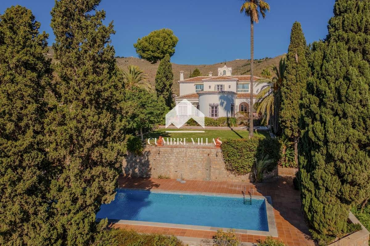 Villa for Sale in Salobreña
