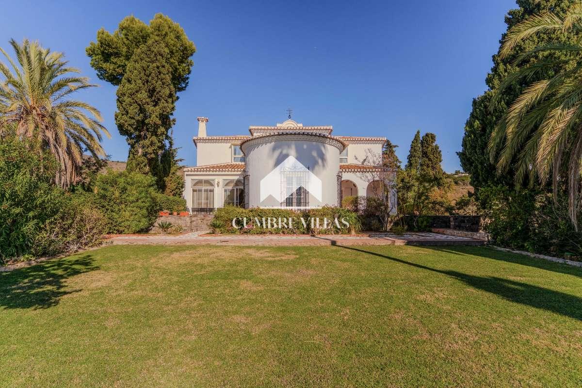 Villa for Sale in Salobreña
