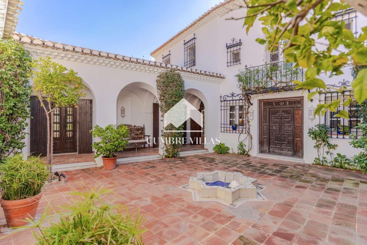 Villa for Sale in Salobreña